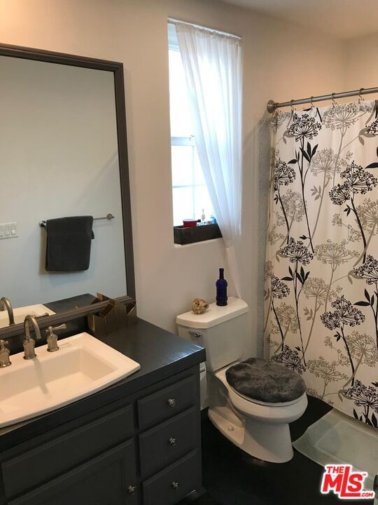 Building Photo - 1076 Orange Grv Ave