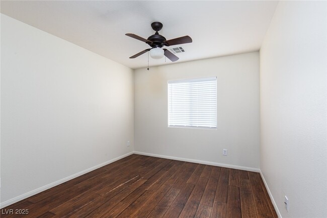 Building Photo - 550 Twilight Blue Ave