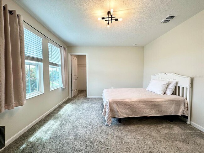 Building Photo - 11168 Robert Frost Dr