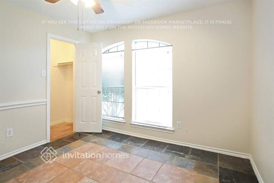 Building Photo - 4817 Creekridge Ln