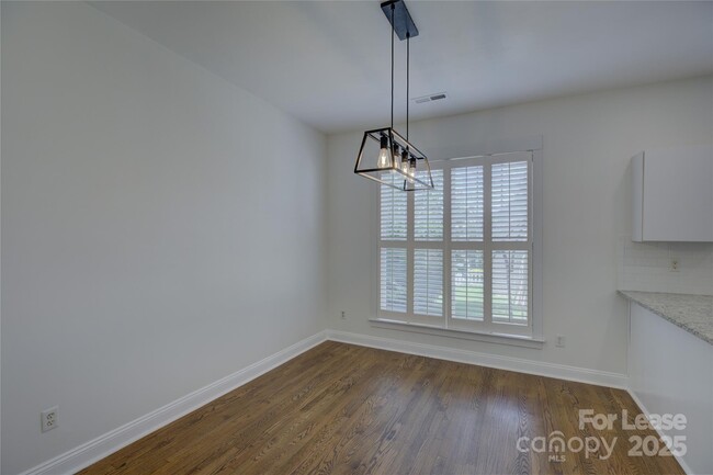 Building Photo - 11330 Deer Ridge Ln