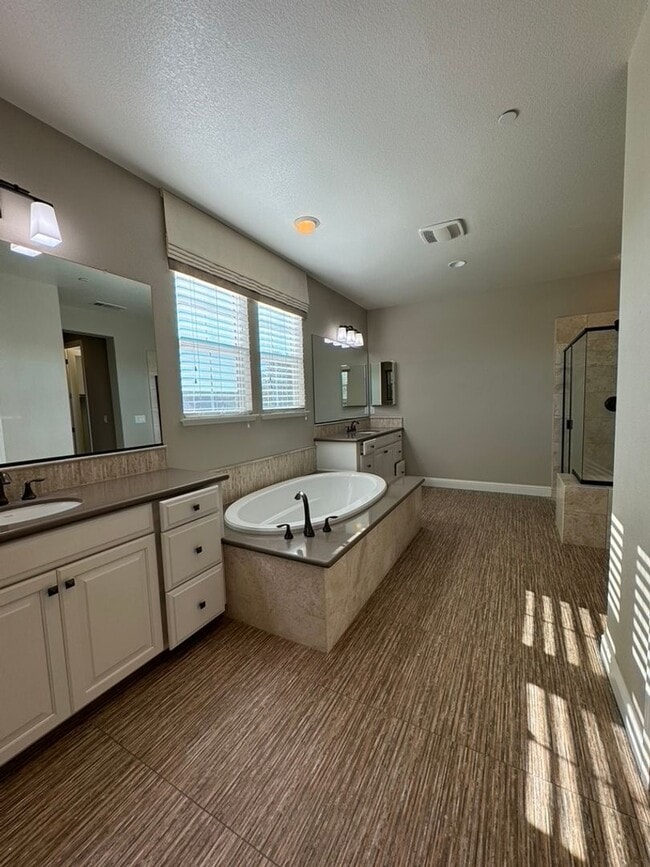 Building Photo - 7200 Cordially Way