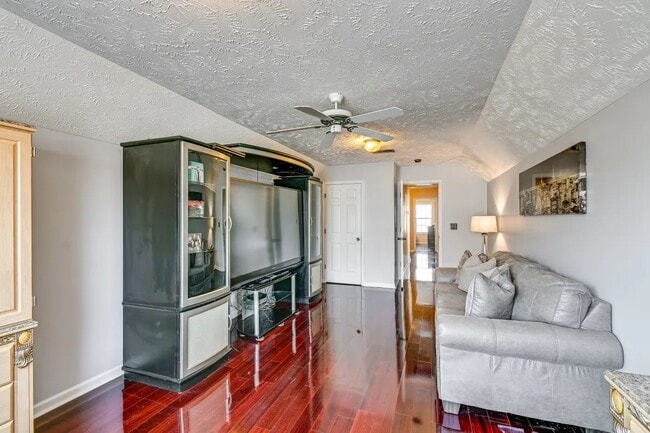 Building Photo - 1139 Curry Ford Dr