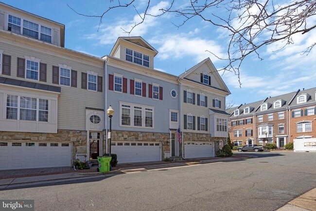Building Photo - 5114 Vos Ln