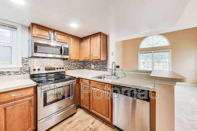 Building Photo - 14038 Vista Dr