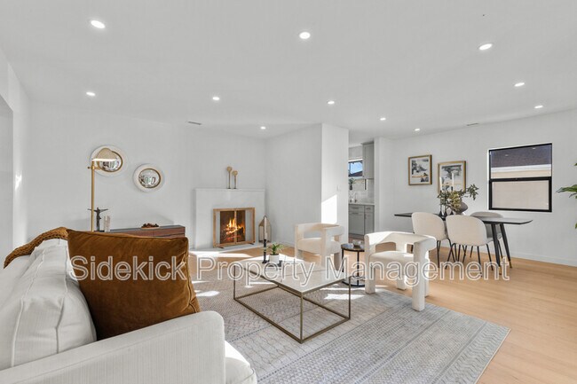 Building Photo - 1724 S Fairfax Ave