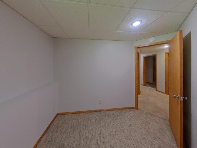 Building Photo - 2110 Helmo Ave N