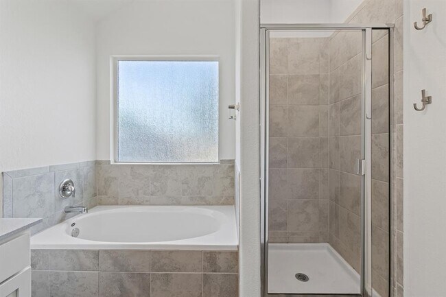 Building Photo - 308 Majestic Cedar Ct