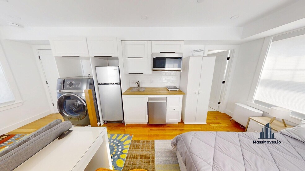 Building Photo - 36 Shepard St