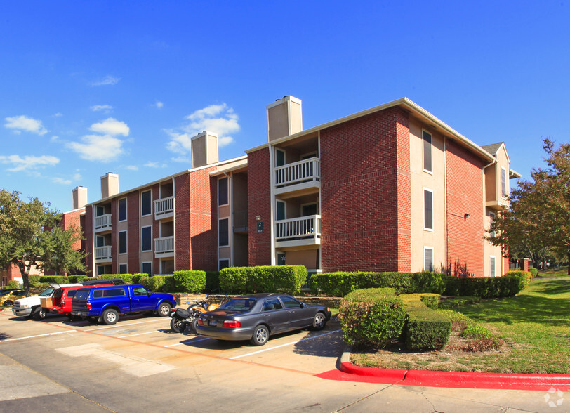 barstow-11700-metric-blvd-austin-tx-78758-apartment-finder