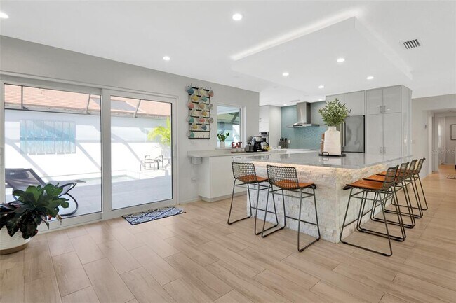 Building Photo - 3694 Glen Oaks Manor Dr