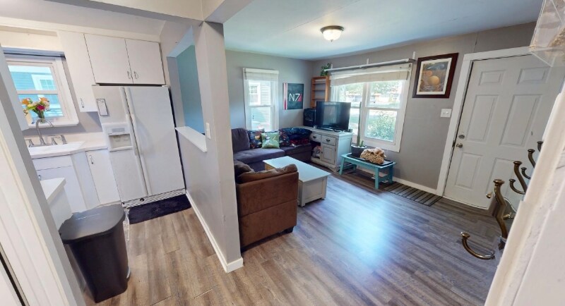 Building Photo - 130 Syril Dr