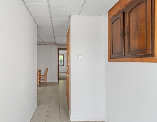Building Photo - 157 Harry L Dr