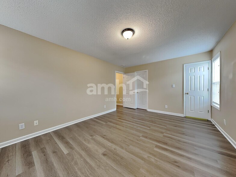 Building Photo - 524 Wyndham Dr