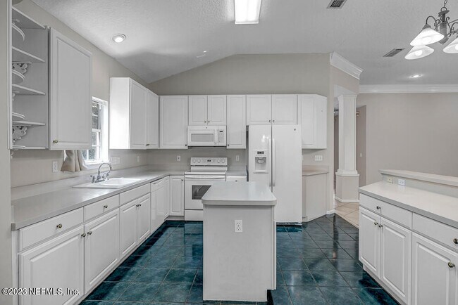 Building Photo - 1548 Harbour Club Dr