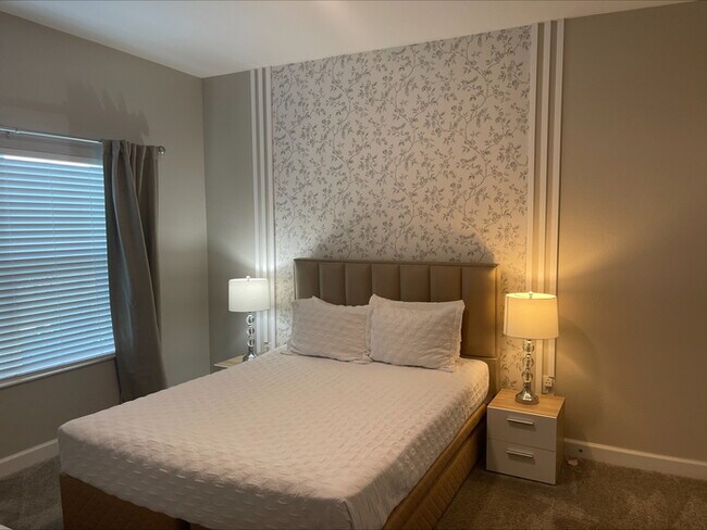 Building Photo - Furnished 4 bedroom Resort Community Townhome