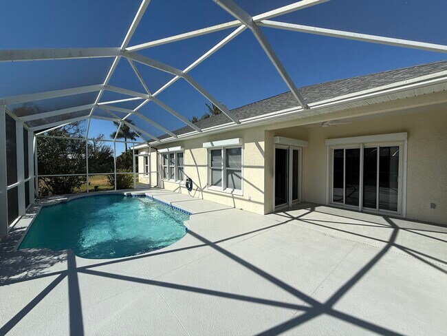 Building Photo - 8659 46th Ave Cir W