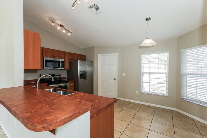 Building Photo - 4619 Great Blue Heron Dr