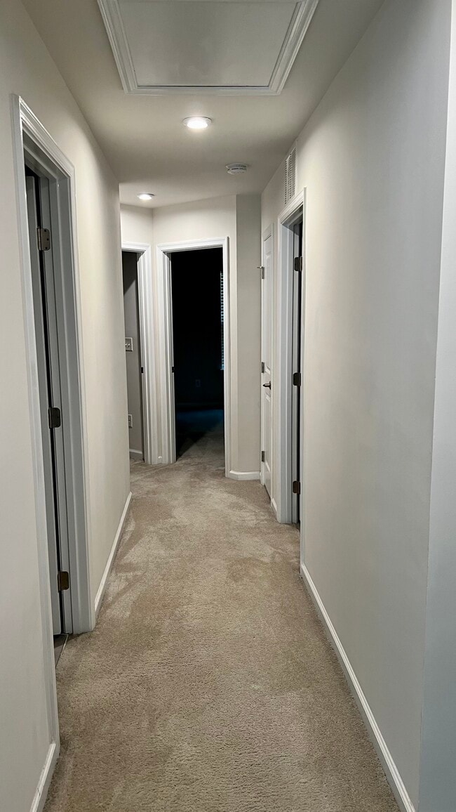 Building Photo - 331 Park Meadows Dr