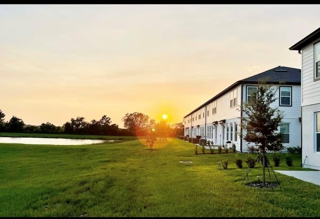 Building Photo - 1844 Sanibel Dr