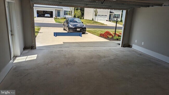 Building Photo - 433 Old Potomac Church Rd