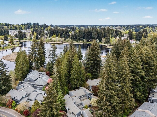 Building Photo - Spacious 2-Story Condo in a Quiet, Well-Located Community!