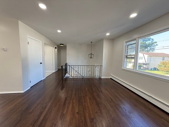 Building Photo - 1243 Whelan Pl