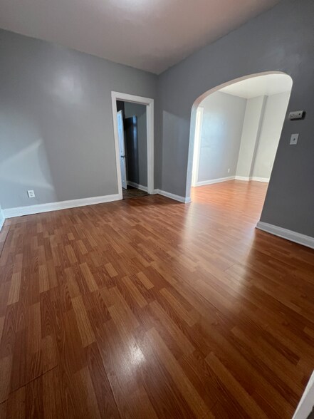 Building Photo - 366 4th Ave