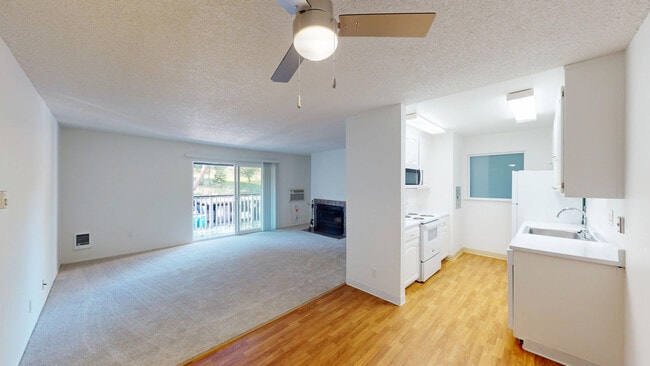 Primary Photo - 445 Ignacio Blvd