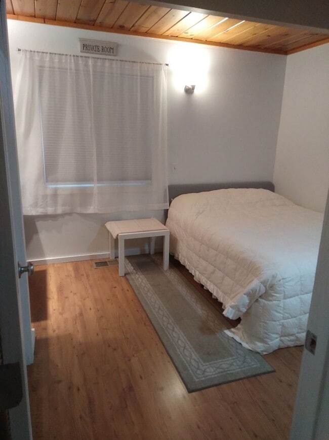 Building Photo - Adorable [furnished] - 2 Bed / 1 Bath A-Frame for Lease