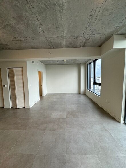 Building Photo - 267 NW 31st St