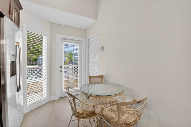 Building Photo - 5328 Buckhead Cir