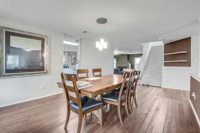 Building Photo - 1625 Balsam Way