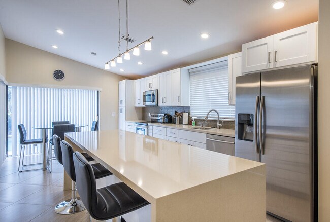 Building Photo - 10790 White Aspen Ln