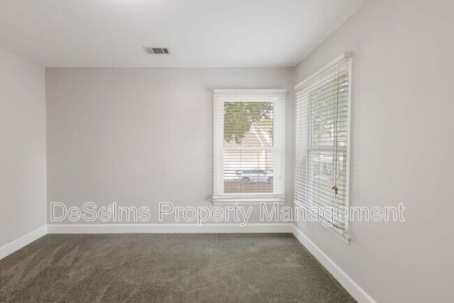 Building Photo - 1012 Beech Tree Ln