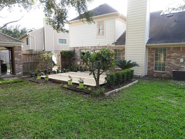 Building Photo - 3015 Cotter Lake Cir