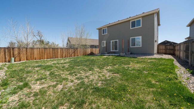 Building Photo - Lovely Three Bedroom Home with Mountain Views