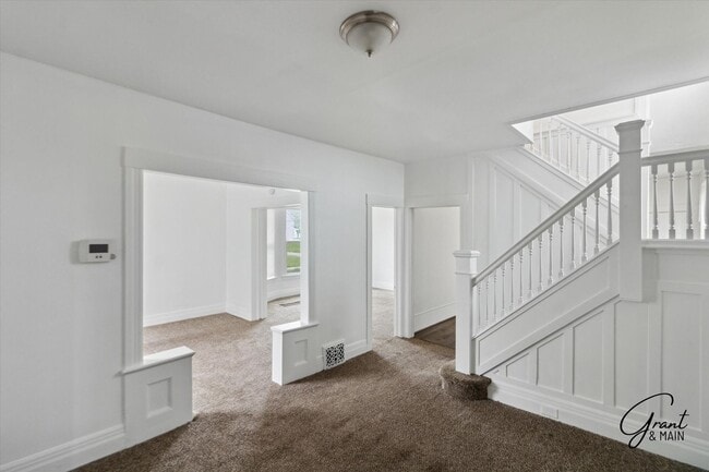 Building Photo - $1495 - 4 Bedroom/2 Bath Home in Islandview