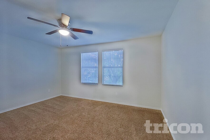 Building Photo - 1242 Yukon Dr