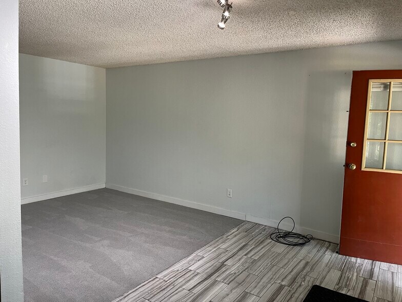 New Carpet/Paint - 3423 Madison Ave