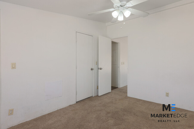 Building Photo - 5Bed/3Bath Home in Buckeye, AZ! Ready for ...