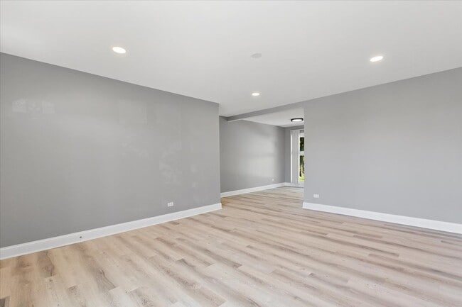 Building Photo - 102 Ridgewood Rd