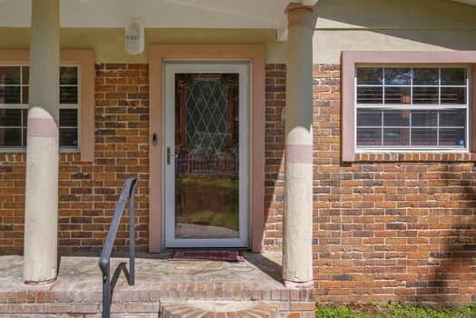 Building Photo - $250 Off Your Second Month's Rent + $250 Referral Bonus | Student-Friendly 3BR Home Minutes from ...