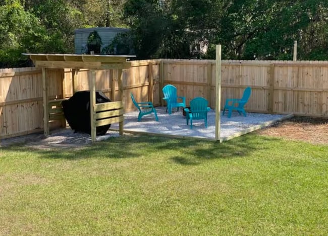 Building Photo - 22 Santana Dr