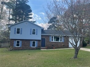 Building Photo - 1215 Patrick Dr