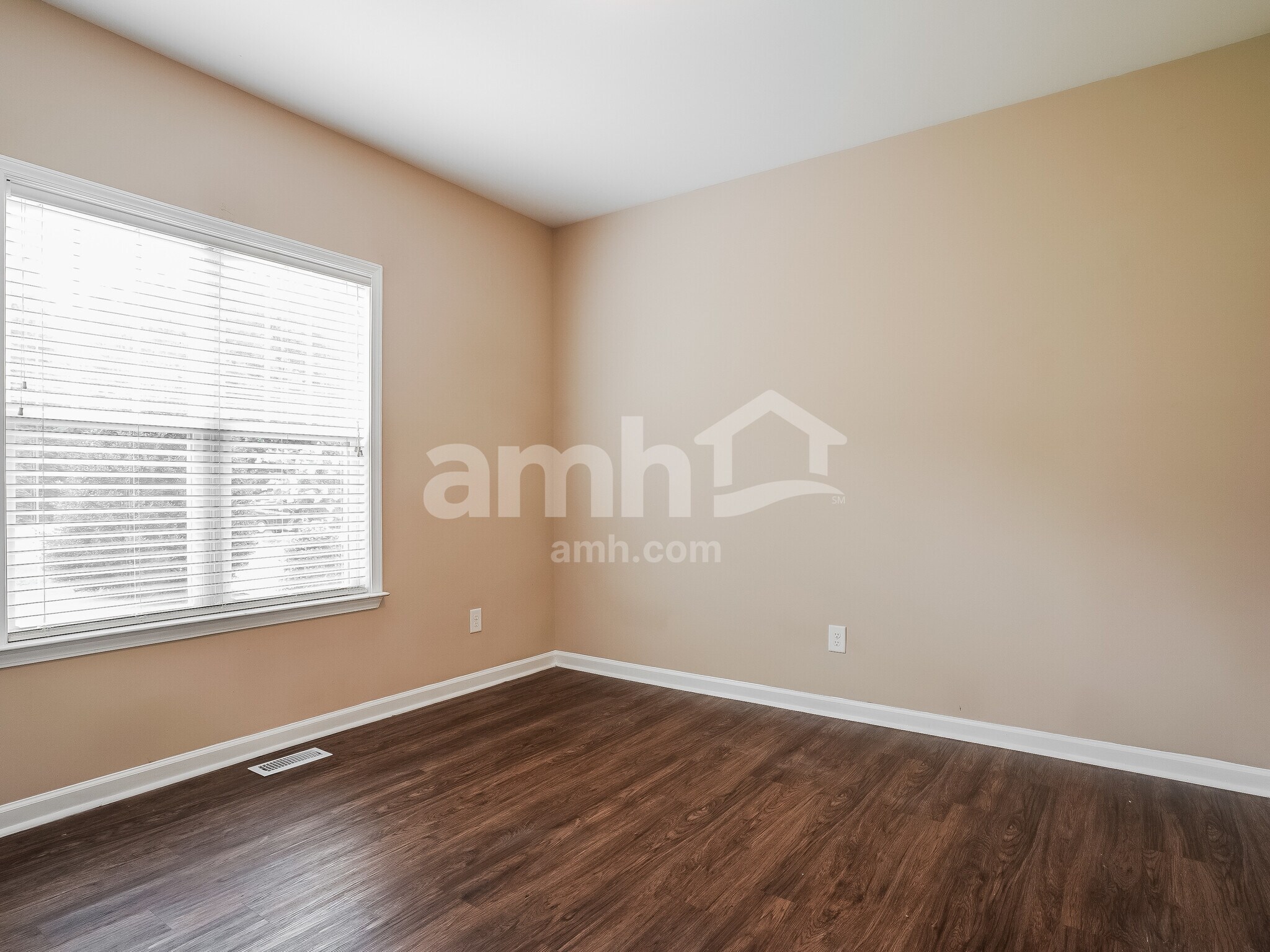 Building Photo - 48 Kings Canyon Ct