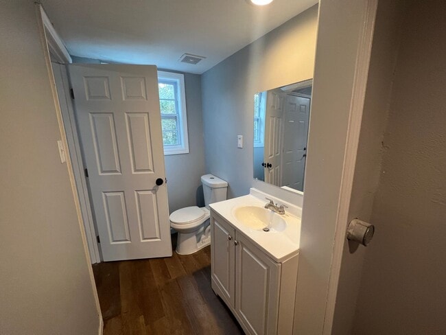 Building Photo - 435 30th Pl