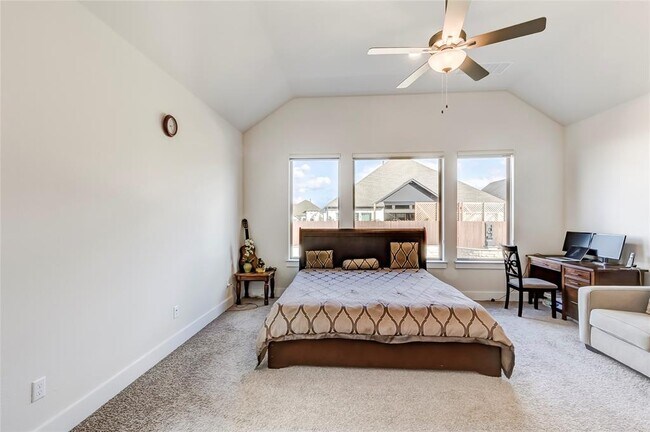 Building Photo - 212 Charbono St