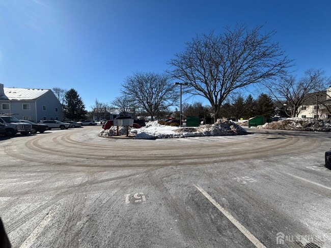 Building Photo - 2015 Aspen Dr