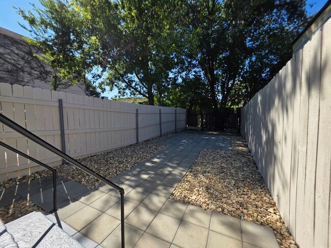 Building Photo - 2534 Cleveland Ave